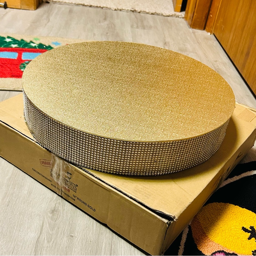 Cake stand